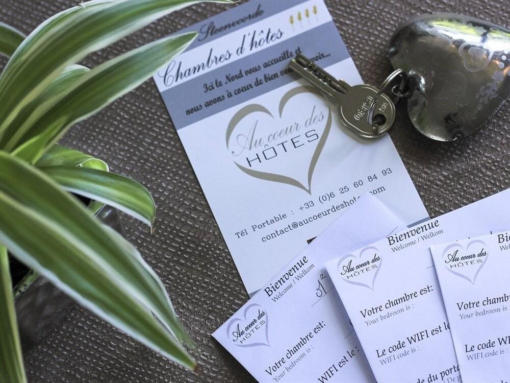 Au Coeur Des Hotes Steenvoorde Bagian luar foto