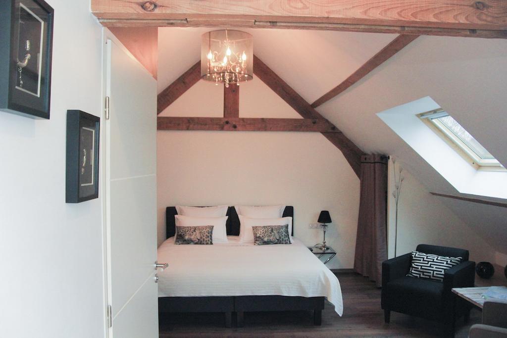 Au Coeur Des Hotes Steenvoorde Bagian luar foto