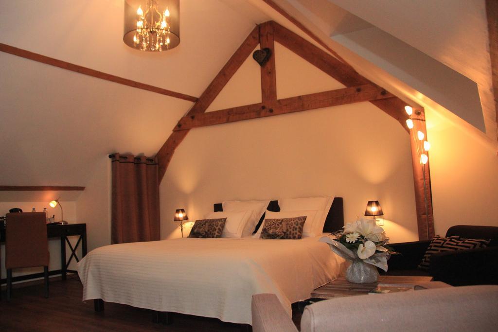 Au Coeur Des Hotes Steenvoorde Ruang foto