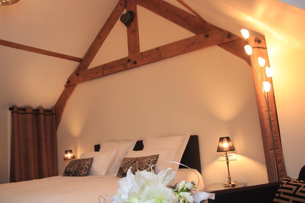 Au Coeur Des Hotes Steenvoorde Ruang foto