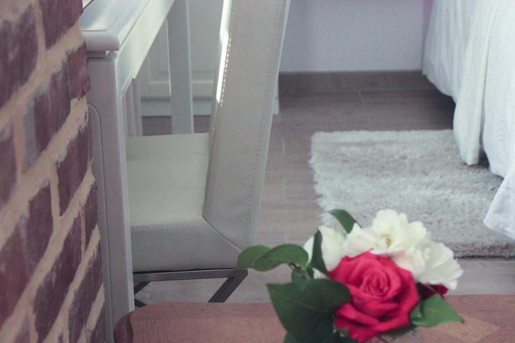 Au Coeur Des Hotes Steenvoorde Bagian luar foto