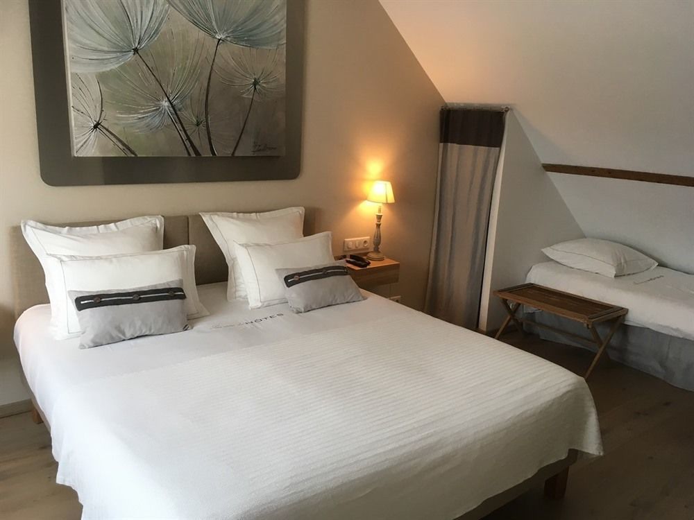 Au Coeur Des Hotes Steenvoorde Bagian luar foto